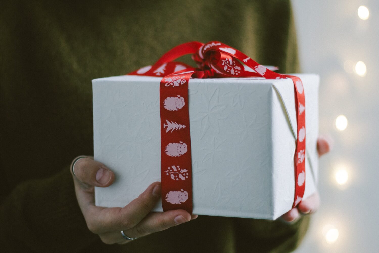 4 Interesting Christmas Gift Ideas for Your Partner