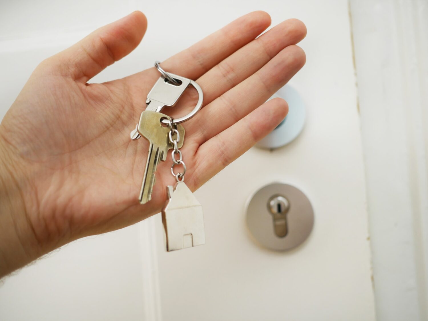 4 Hacks for Helping Your Home Sell
